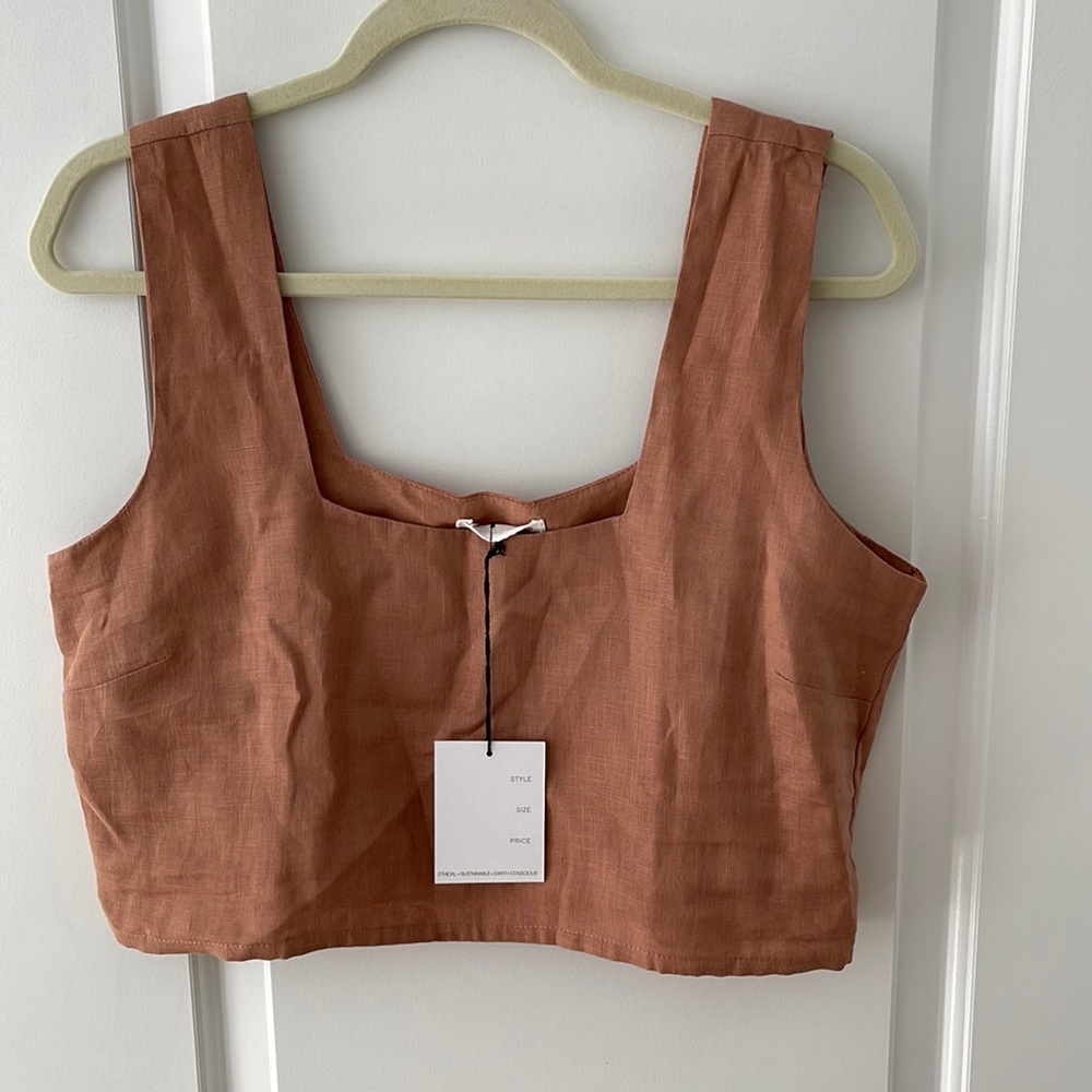 Aura linen crop top
